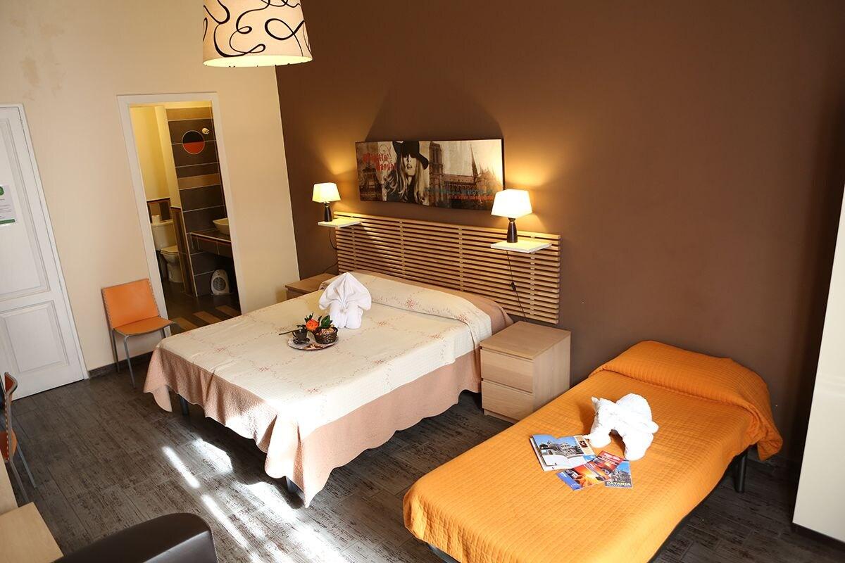 Le 3 B Bed & Breakfast Catania Exterior photo